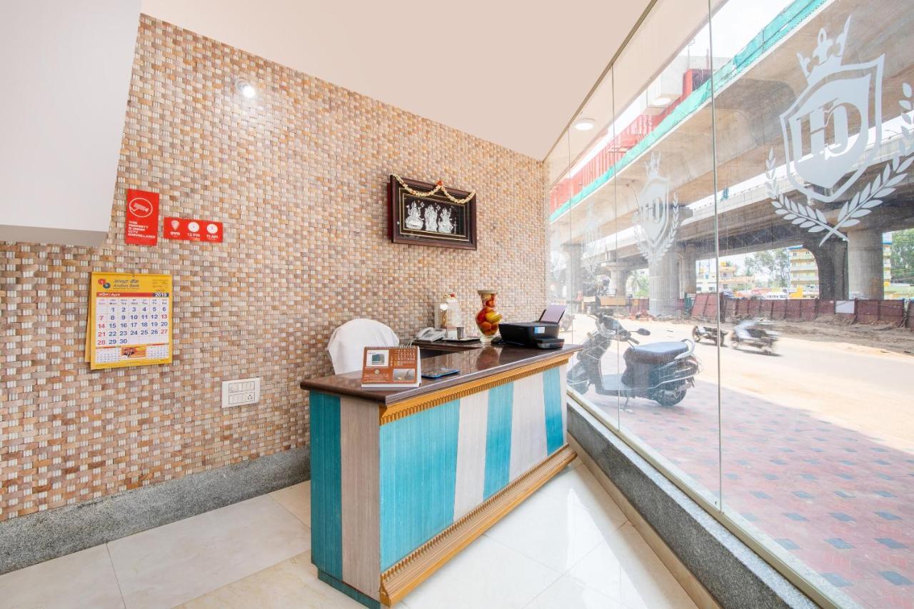 Oyo 16123 Chandana Deluxe Bangalore Exterior foto