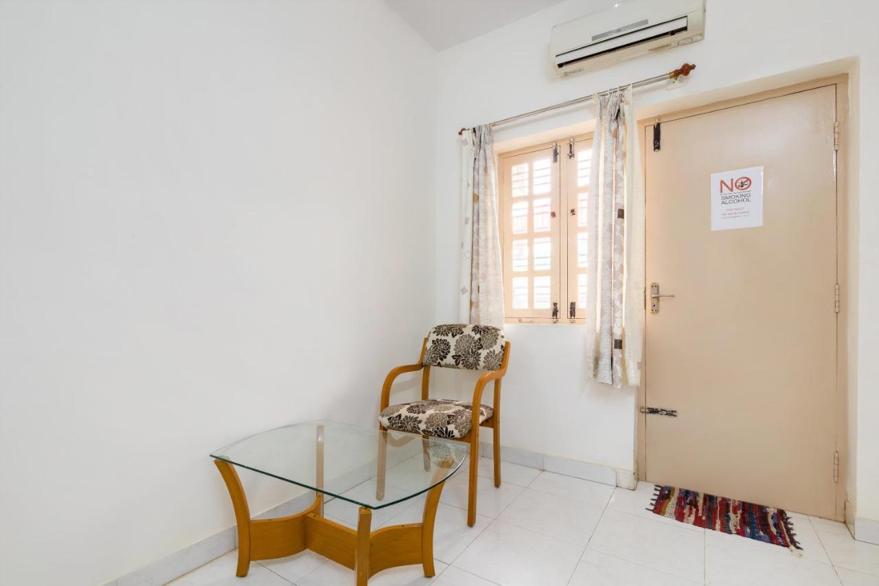 Oyo 16123 Chandana Deluxe Bangalore Exterior foto